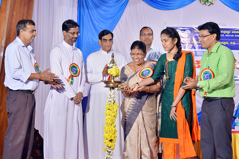 ತತ್ವಜ್ಞಾನದ ತಂತ್ರಜ್ಞಾನದಿಂದ ದೇಶದ ಸರ್ವಾಂಗೀಣ ಬೆಳವಣಿಗೆ: ಶಕುಂತಳಾ ಶೆಟ್ಟಿ